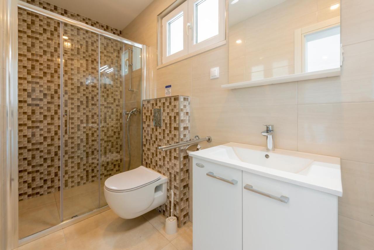 Apartments Mrkan 챠브타트 외부 사진