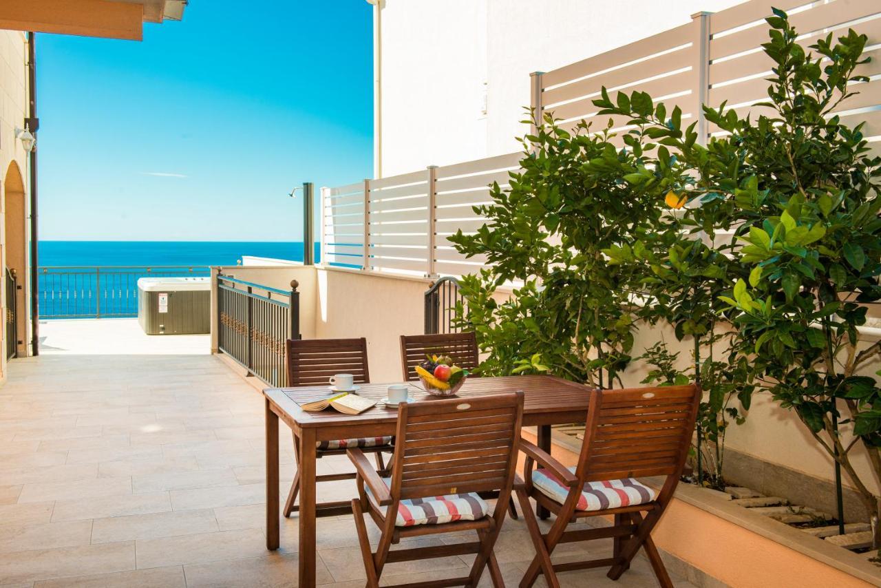 Apartments Mrkan 챠브타트 외부 사진