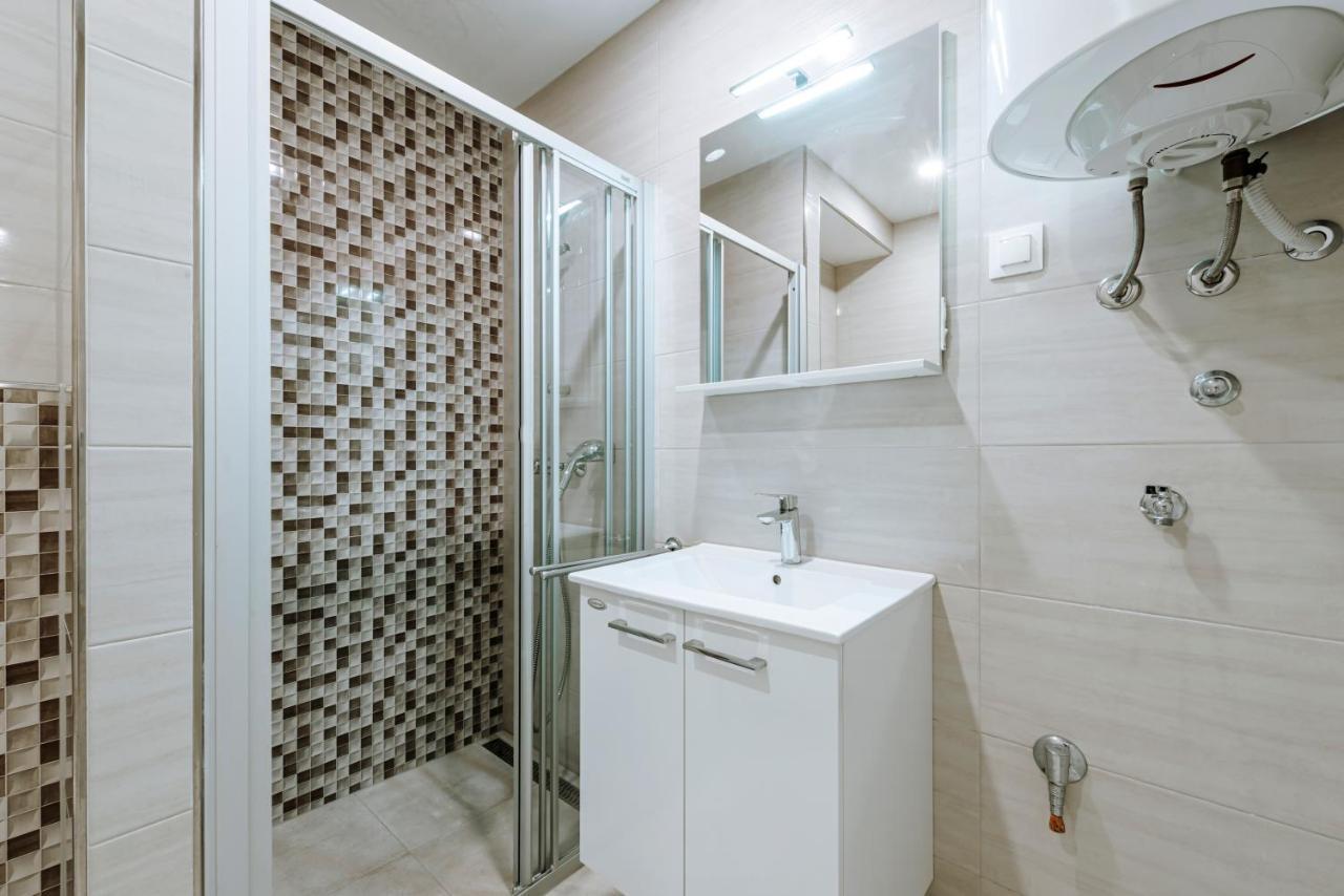 Apartments Mrkan 챠브타트 외부 사진