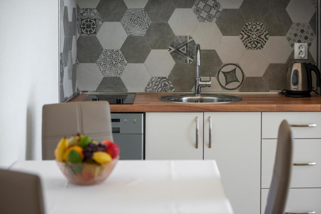 Apartments Mrkan 챠브타트 외부 사진