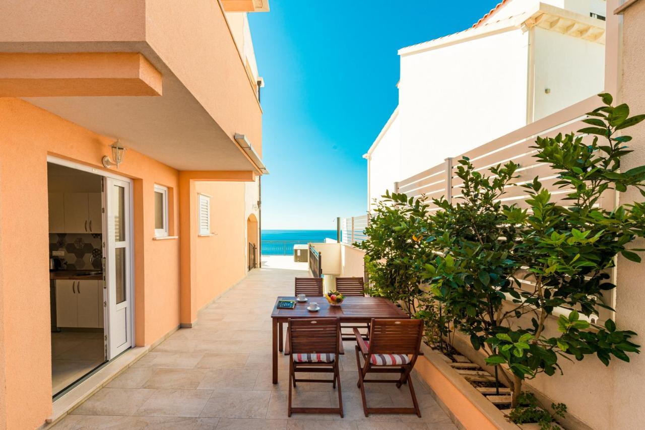 Apartments Mrkan 챠브타트 외부 사진